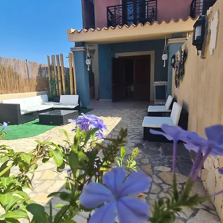Ohana Blue House *
